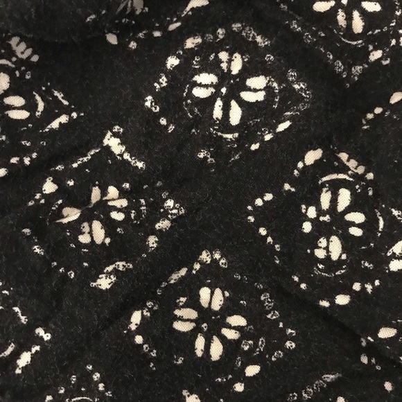 Mossimo Patterned Flowy Shorts - Picture 4 of 4